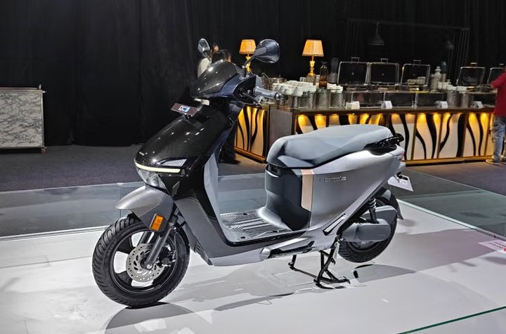 Honda Luncurkan Skuter Listrik QC3 di India: Jangkauan 145 Km, Siap Bersaing di Pasar Global?
