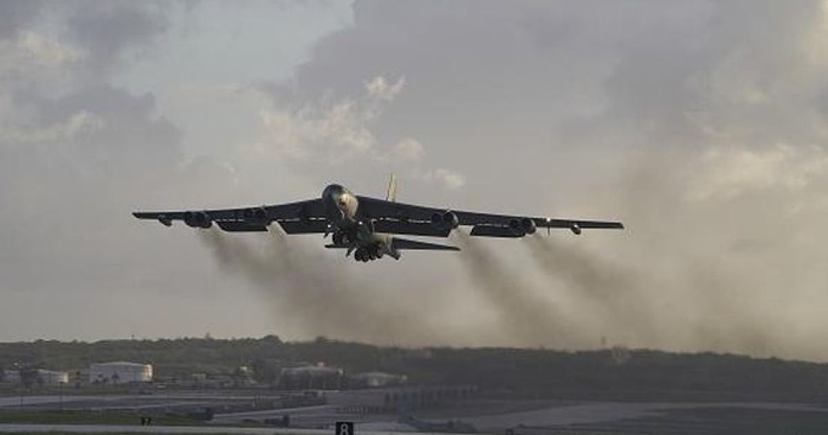 Pesawat B-52 Turun Gunung! AS Gempur 1.700 Target di Iran