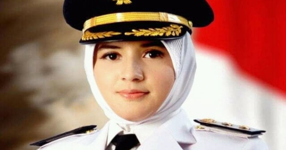 Profil dan latar belakang Fadia Arafiq, Bupati Pekalongan yang terjaring OTT KPK.[Foto: Instagram/@bupatipekalongan]