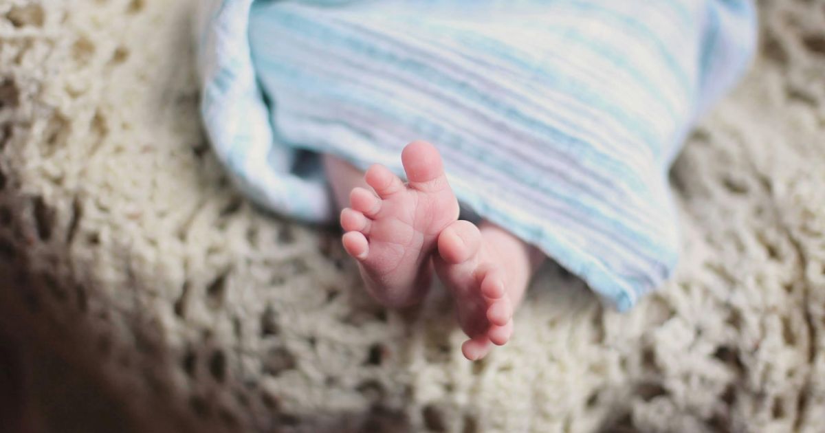 Ilustrasi penemuan bayi perempuan berusia dua hari di gerobak nasi uduk di Pasar Minggu, Jakarta Selatan (foto: pexels)