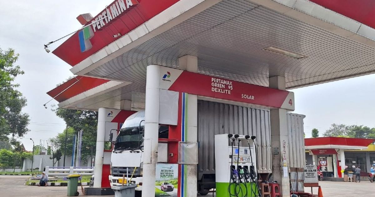 Salah satu SPBU Pertamina yang menjual Pertamax Green 95 di daerah Tigaraksa, Kabupaten Tangerang (Foto Bloomberg Technoz-Wike D. Herlinda)
