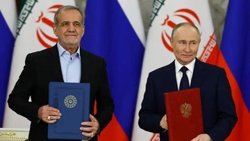 Presiden Iran Masoud Pezeshkian dan Presiden Rusia Vladimir Putin. (Dok. Reuters)