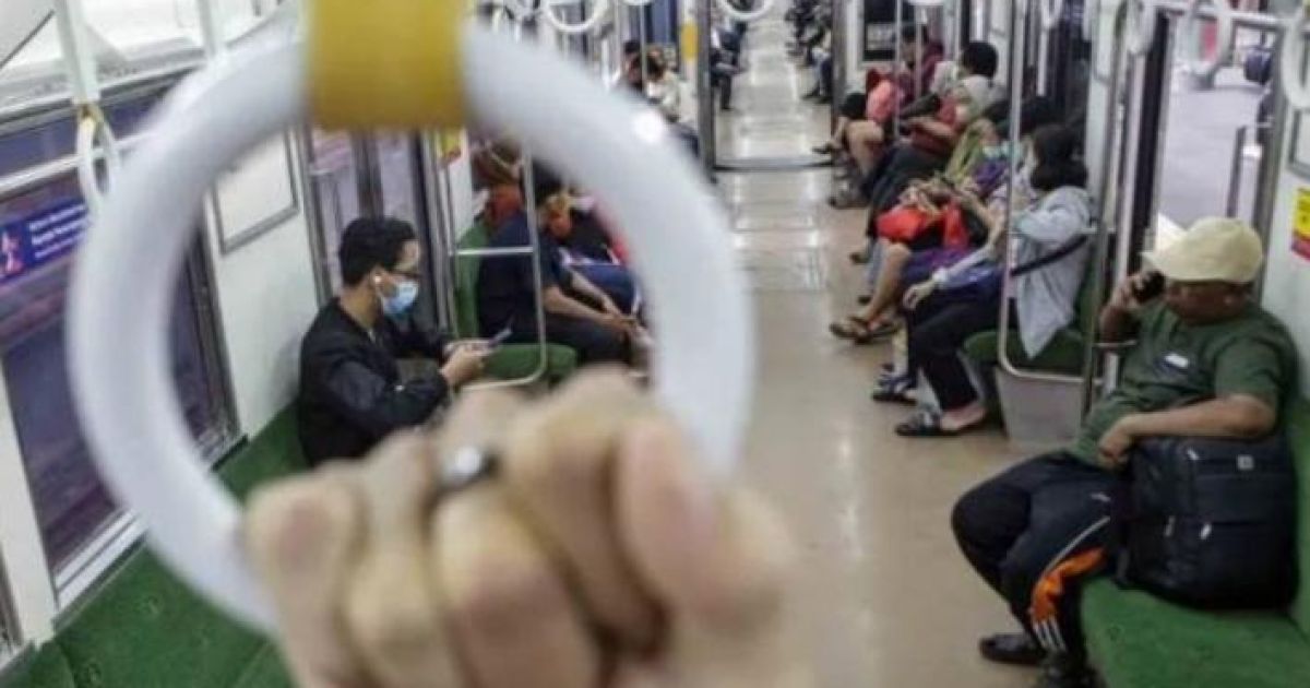 Ilustrasi suasana di KRL arah Nambo dari Stasiun Tebet (Foto: Tribratanews Polri)