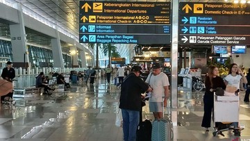 Foto: Ilustrasi suasana Bandara Internasional Soekarno-Hatta (Soetta) saat mudik lebaran. (ANTARA/Azmi Samsul M)