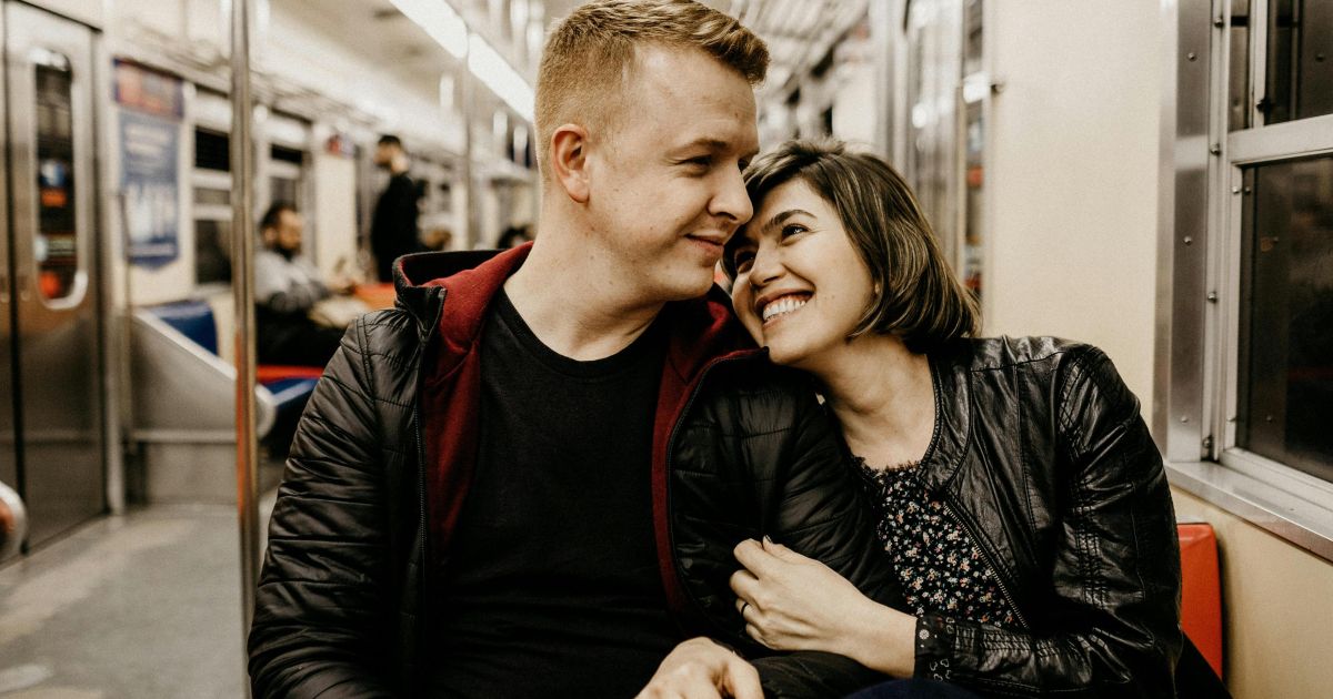 Ilustrasi ramalan zodiak cinta 18 Maret 2026 (foto: pexels)