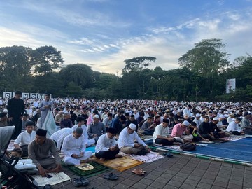 Foto: Salat Id jemaah Muhammadiyah di Lapangan Sempur Bogor (Rizky/detikcom)