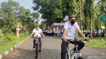 Foto: ASN Pemkab Bangkalan wajib naik sepeda angin saat bekerja (Dok Kamaluddin).