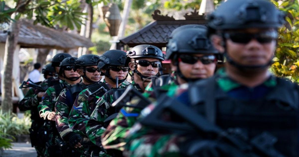 Pasukan TNI (Foto SeongJoon Cho/Bloomberg)