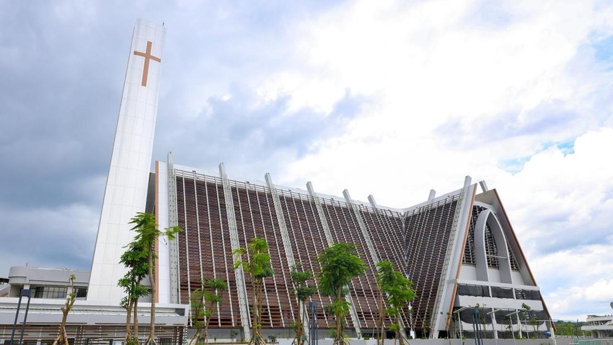 Direktorat Jenderal Bimbingan Masyarakat Katolik Kementerian Agama RI menegaskan status Basilika Nusantara Santo Fransiskus Xaverius di Ibu Kota Nusantara (IKN) masih menunggu persetujuan Takhta Suci Vatikan. Penjelasan ini disampaikan untuk meluruskan informasi yang beredar terkait penamaan gereja yang sedang dibangun tersebut. (Dok. Humas Otorita IKN)