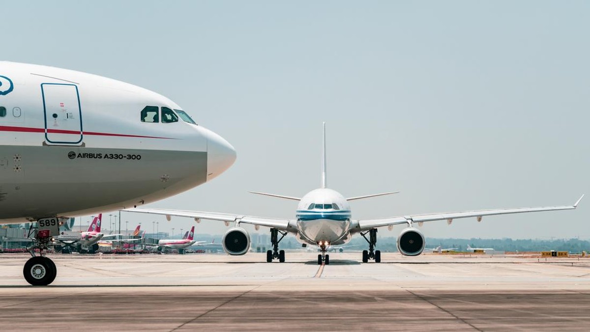 Foto: Ilustrasi pesawat take off berbarengan. (Dok. Pixabay)