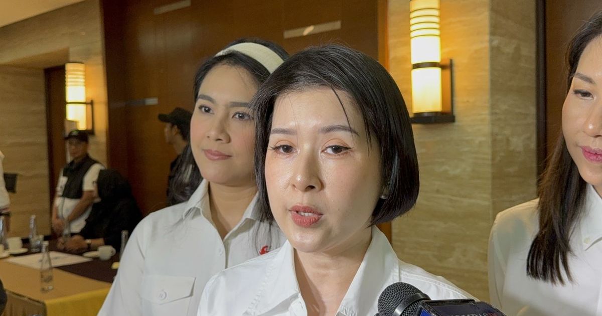 Wakil Ketua Dewan Pembina Partai Solidaritas Indonesia (PSI) Grace Natalie saat ditemui di sela acara konsinyering DPP-DPW PSI di Hotel Santika Premier, Slipi, Jakarta Barat, Minggu (12/4/2026).( Foto KOMPAS.com / IRFAN KAMIL)