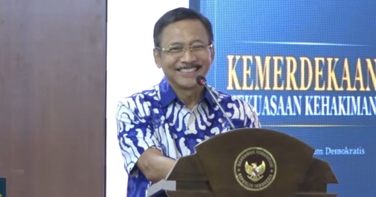 Ketua MK Suhartoyo saat memberikan sambutan dalam acara peluncuran buku “Kemerdekaan Kekuasaan Kehakiman” sekaligus merayakan hari ulang tahunnya ke-70 Jimly, di Gedung MK, Jakarta, Jumat (17/4/2026). (Tangkap Layar Youtube MK-Shela Octavia/Kompas.com)