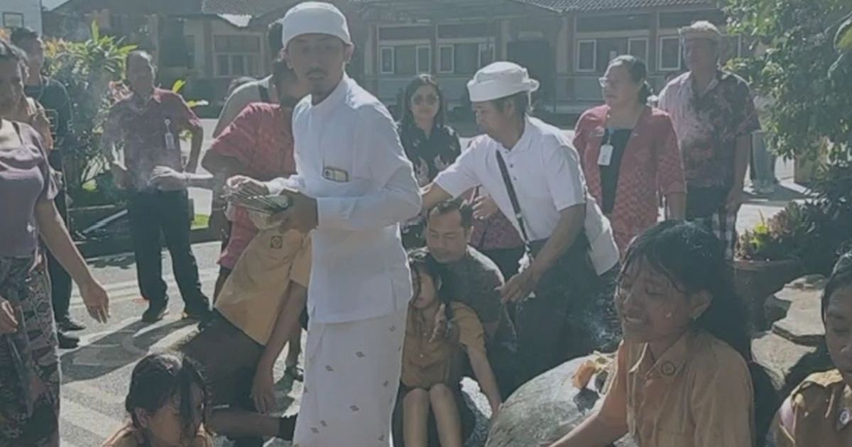 Kesurupan Massal di SMP Karangasem Bali, Mistis atau Psikologi?