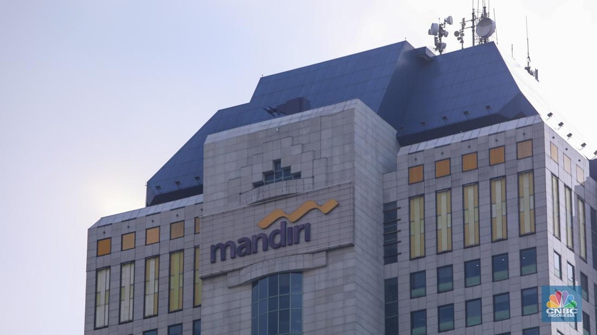 Foto: Ilustrasi Gedung Bank Mandiri. (CNBC Indonesia/Faisal Rahman)