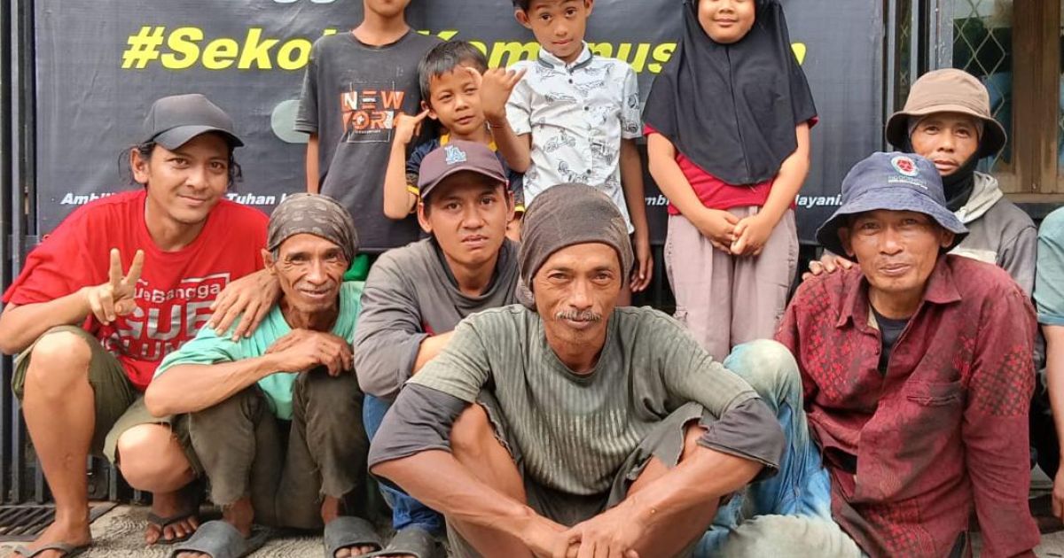 Yayasan Humaniora mendesak Wali Kota Bekasi untuk membantu warga terlantar di Jatisampurna yang tidak memiliki KTP dan KK guna mendapatkan hak dasar mereka. [Foto: ist]