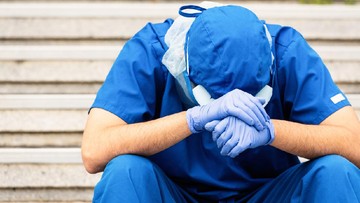 Ilustrasi bullying dokter. Foto: Getty Images/iStockphoto/Kiwis