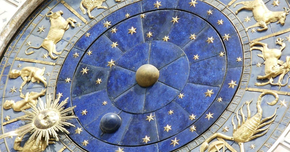 4 Zodiak Wanita yang Memiliki Aura Mempesona dengan Daya Tarik Alami