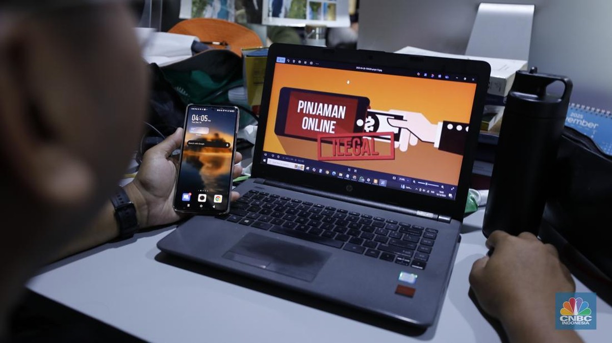 OJK Soroti Lonjakan Kredit Macet Pinjol, Mayoritas Pelaku dari Kelompok Usia Produktif