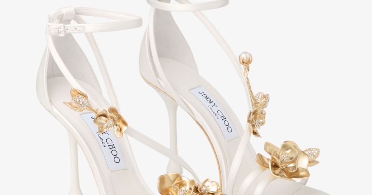 Ilustrasi sepatu branded wanita kelas atas yang eksklusif [Foto: Pinterest]