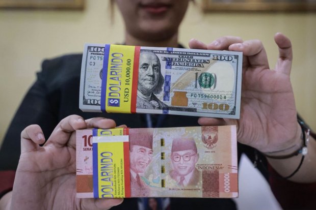 Menteri Keuangan Purbaya Yudhi Sadewa menyiapkan langkah intervensi di pasar obligasi melalui instrumen Bond Stabilization Fund (BSF) untuk merespons anjoknya nilai tukar rupiah.