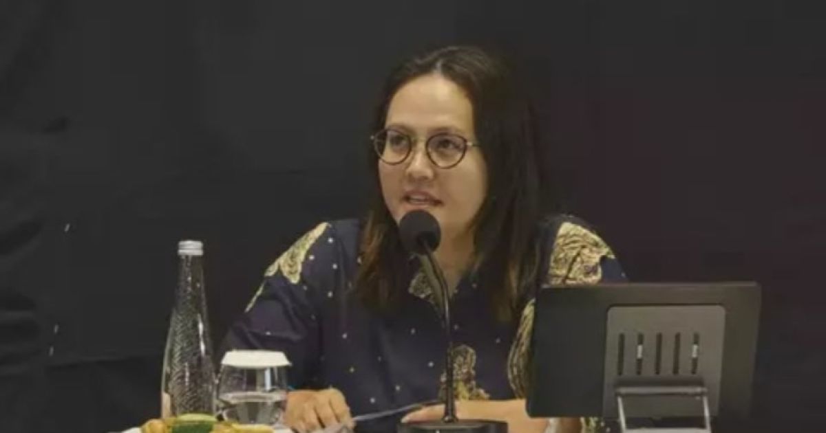 Sosok Indri Wahyuni pejabat Sekretariat Jenderal MPR RI yang disorot usai komen soal artikel pada peserta LCC 4 Pilar MPR RI. [Foto: X/@Opposisi6890]