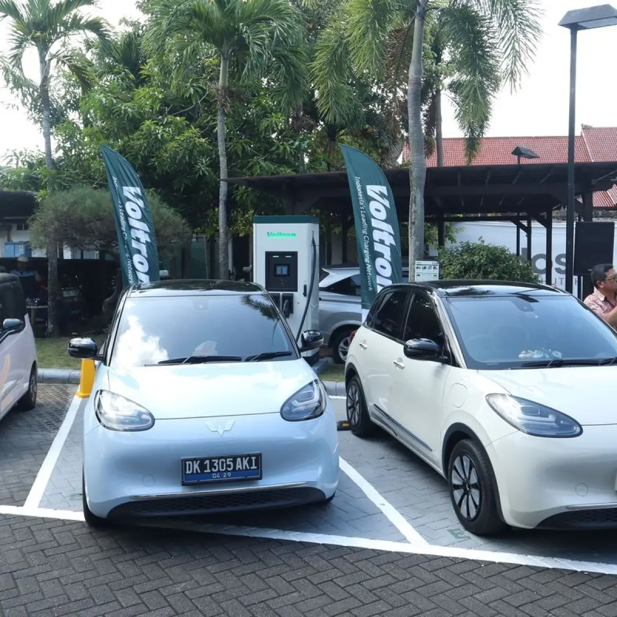 Ancaman Tersembunyi di Balik Kecepatan Isi Daya Mobil Listrik: Mengapa Penggunaan *Fast Charging* Berlebihan Perlu Diwaspadai
