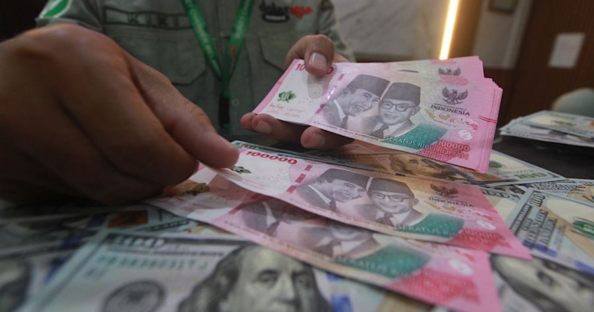 Rupiah Tergerus ke Rekor Terlemah, Tapi Peluang Ekonomi Indonesia Kian Terpuruk