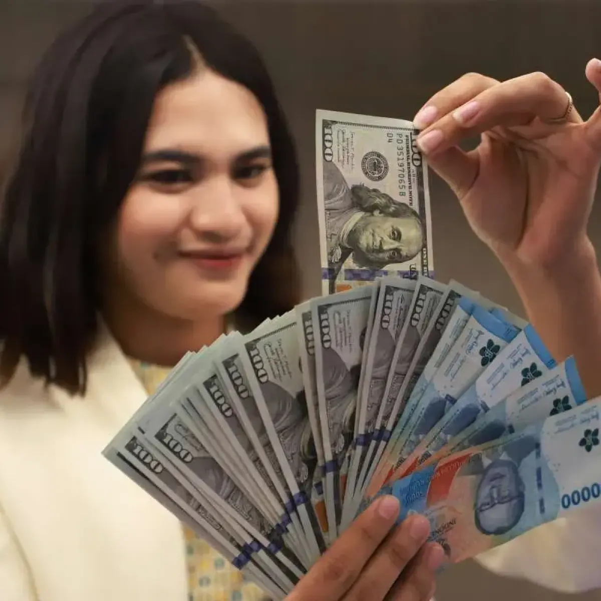 Rupiah Tertekan Tekanan Ganda, Sentuh Titik Terendah Sepanjang Sejarah Pasar Spot
