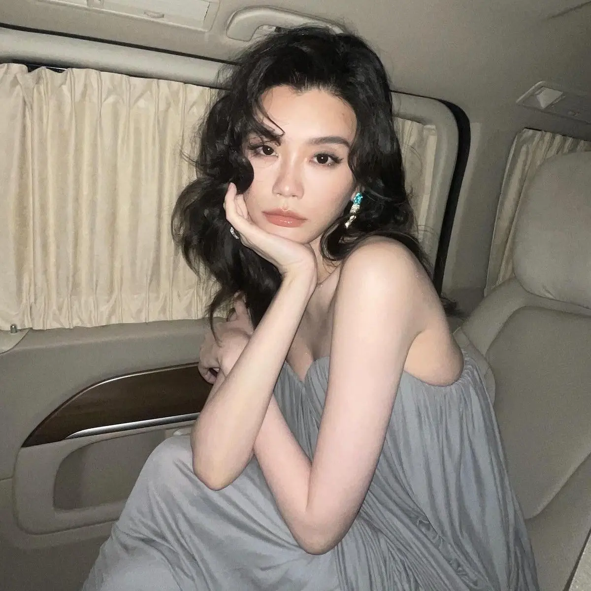 Ilustrasi: Ming Xi Resmi Pegang Kendali Bisnis Keluarga Suami Setelah Tujuh Tahun Pernikahan