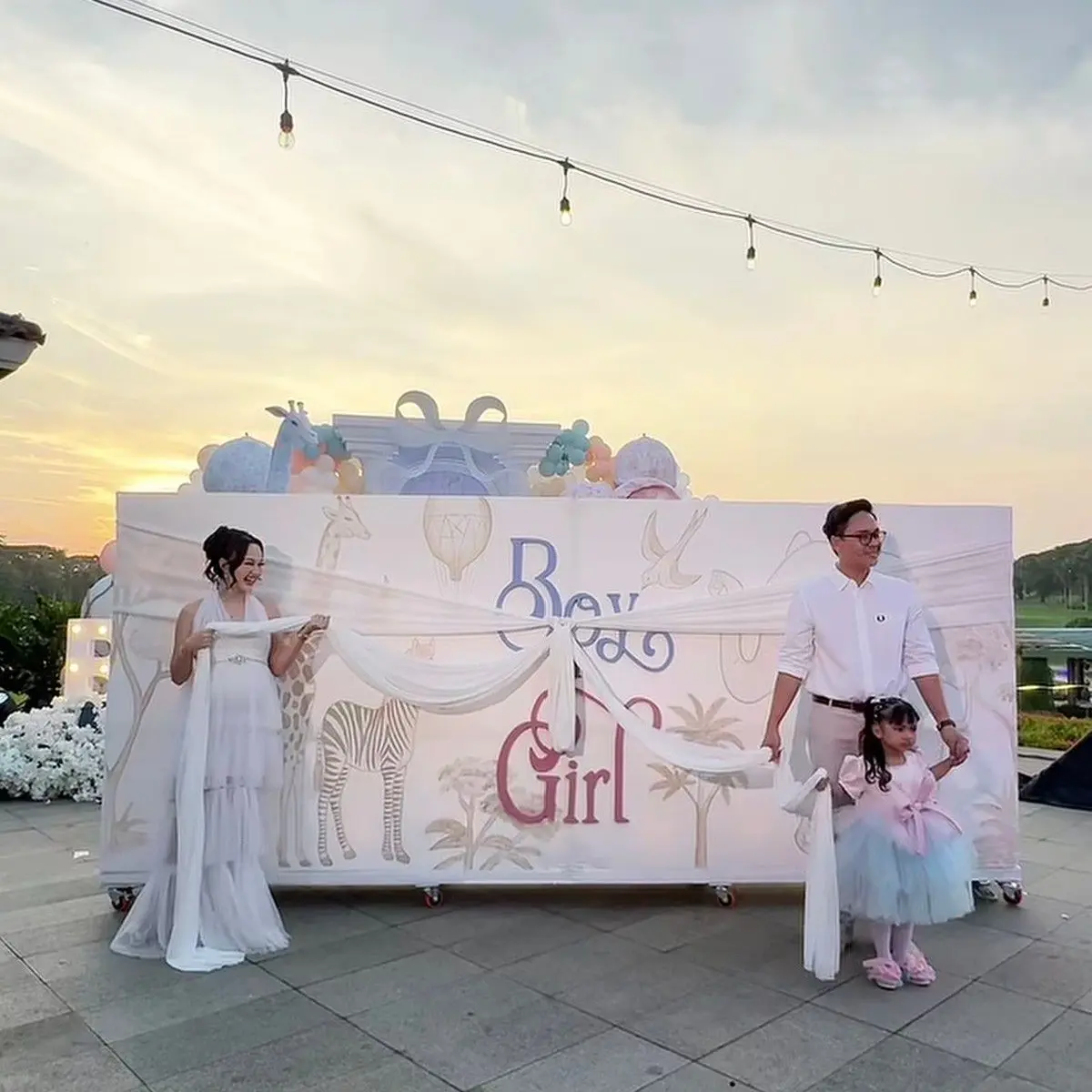 Nanda Arsyinta dan Ardya Tridwantoro Rayakan Pengumuman Jenis Kelamin Bayi Kembar dengan Pesta Megah