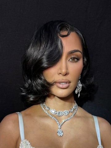 Mengejutkan, Kim Kardashian Akui Konsumsi 35 Suplemen Setiap Hari Demi Kebugaran Optimal