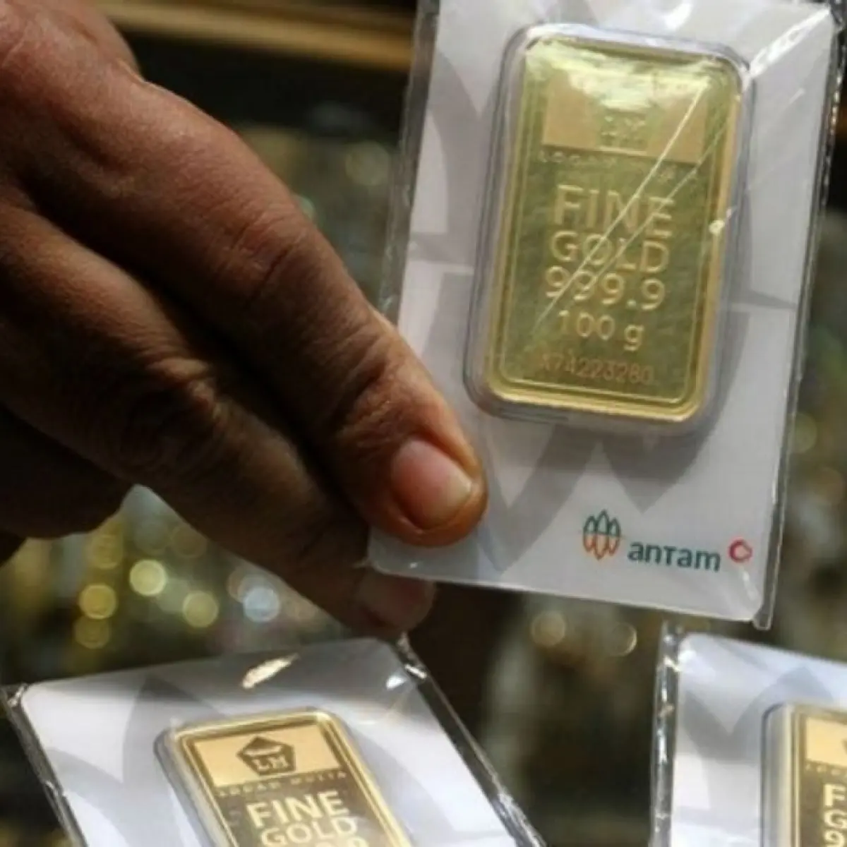 Emas Antam Kompak Terkoreksi, Investor Waspadai Pelemahan Harga Jual Beli Jumat Ini