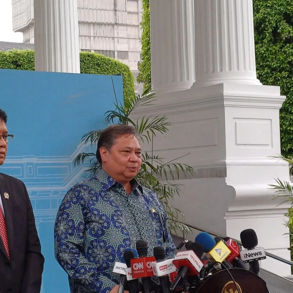 Evaluasi Kebijakan Baru DHE SDA: Airlangga Hartarto Sampaikan Respons Positif Industri ke Presiden Prabowo