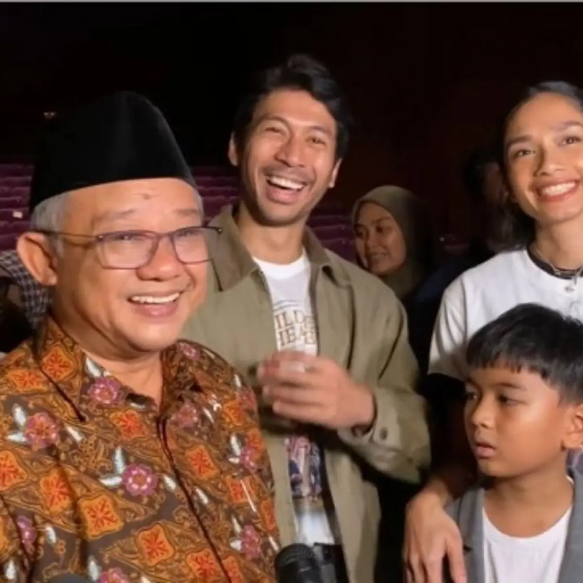 Terinspirasi Kisah Sepatu Berbagi, Mendikdasmen Abdul Mu'ti Gagas Program Sosial untuk Anak Kurang Mampu
