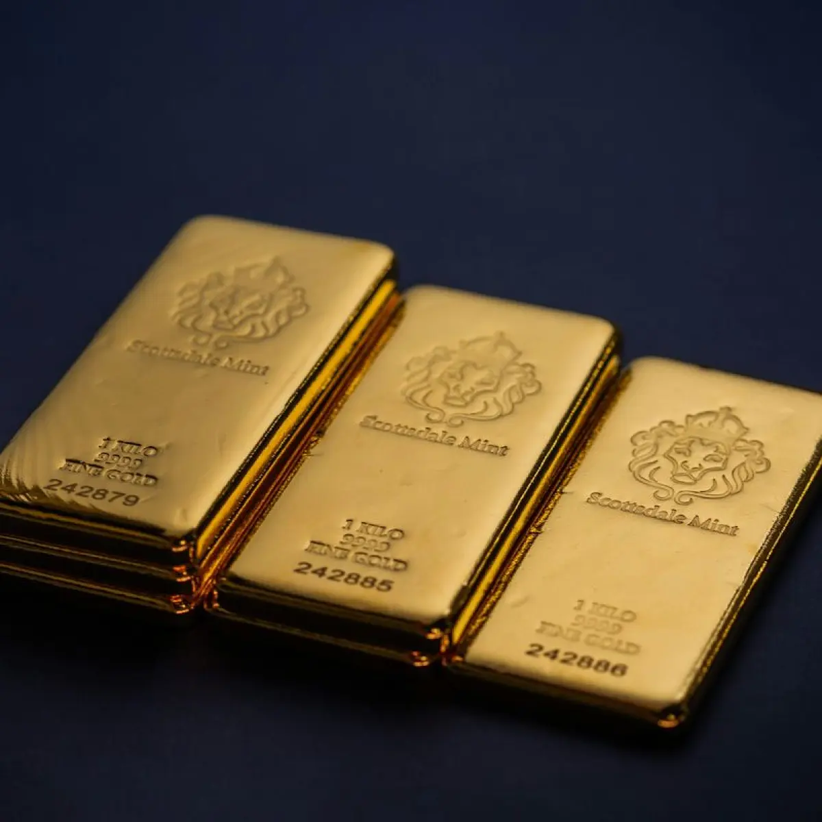 Harga Emas Antam Hari Ini: Investor Perlu Waspada Setelah Terjadi Penurunan Signifikan