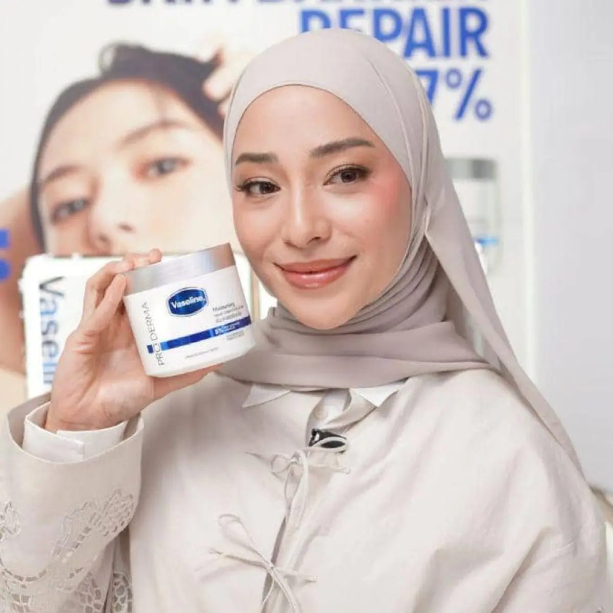 Ilustrasi: Vaseline Gandeng 300 Pakar Kulit Global Luncurkan Terobosan Pro Derma untuk Perkuat Benteng Pertahanan Kulit Tubuh