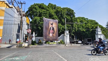 Klaim Suksesi Baru Keraton Solo Terpampang di Gladag, Memicu Sorotan Publik