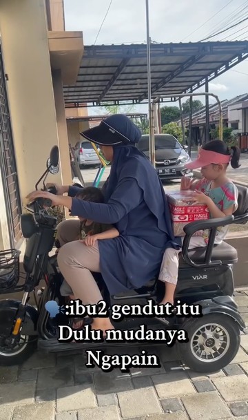 Dulu pramugari sering keliling dunia, kini ia jadi ibu rumah tangga sederhana. Kisah haru video viral ini bikin menyentuh. Foto: Dok. Instagram @faizahwiska.