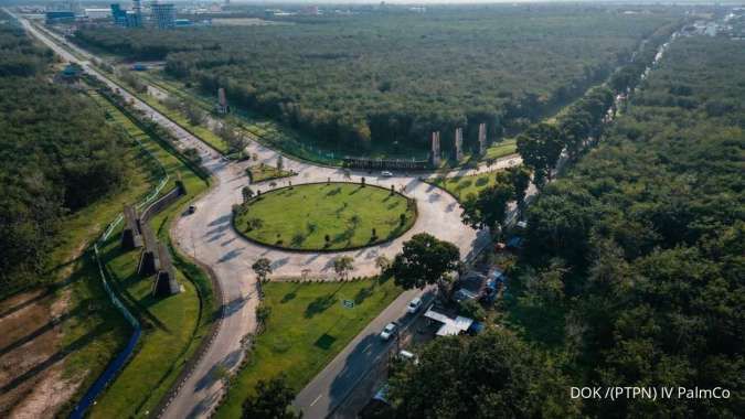 Ilustrasi: Strategi Efisiensi Logistik PTPN IV PalmCo: Fasilitas Pengemasan Baru di Surabaya Hemat Biaya Distribusi Minyak Goreng hingga 40%