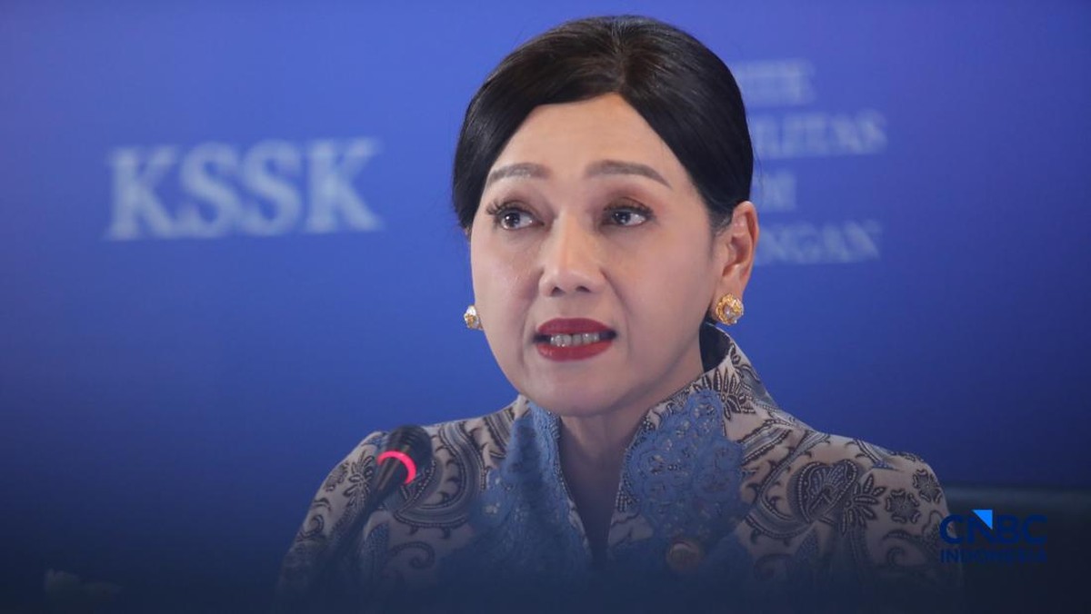 Foto: Ketua Dewan Komisioner OJK, Friderica Widyasari Dewi menyampaikan pemaparan saat konferensi pers hasil rapat berkala KSSK tahun 2026 di Bank Indonesia, Jakarta, Kamis (7/5/2026). (CNBC Indonesia/Faisal Rahman)