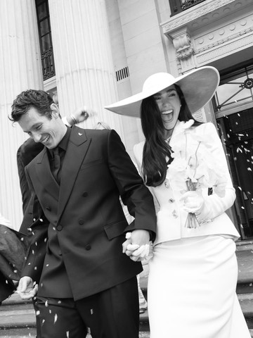 Callum Turner dan Dua Lipa menikah. Foto: Instagram @dualipa