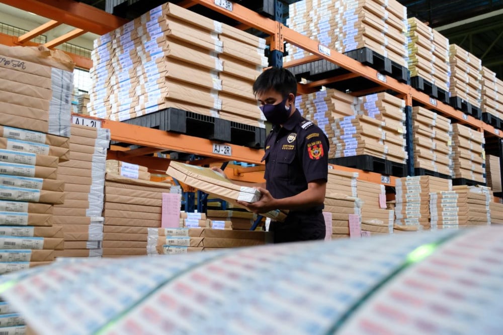 Bea Cukai Luncurkan Uji Coba Sistem Digital Pemantauan Produksi Rokok untuk Pengawasan Cukai Lebih Ketat