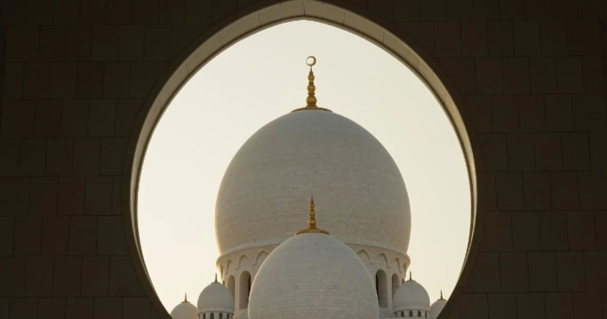 Dasar hukum penetapan awal tahun baru Islam atau 1 Muharram menurut Muhammadiyah dan NU. [Foto: Pixabay/@SkyBlue_777]