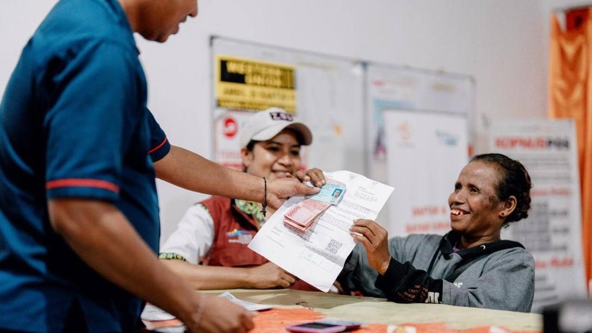 Luhut Usul Revolusi Data: AI dan Pemindaian Wajah Jadi Kunci Efisiensi Penyaluran Bansos Nasional