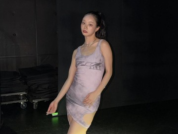 Ilustrasi: Sorotan Publik Terhadap Penampilan Hyeri di Fan Meeting Seoul: Dari Kritik Hingga Respons Tegas Sang Idol