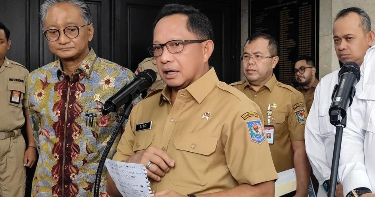 Mendagri Tito Karnavian menegaskan Bea Perolehan Hak atas Tanah dan Bangunan (BPHTB) untuk rumah MBR gratis, soroti adanya pungutan di Bekasi. [Foto: ist]