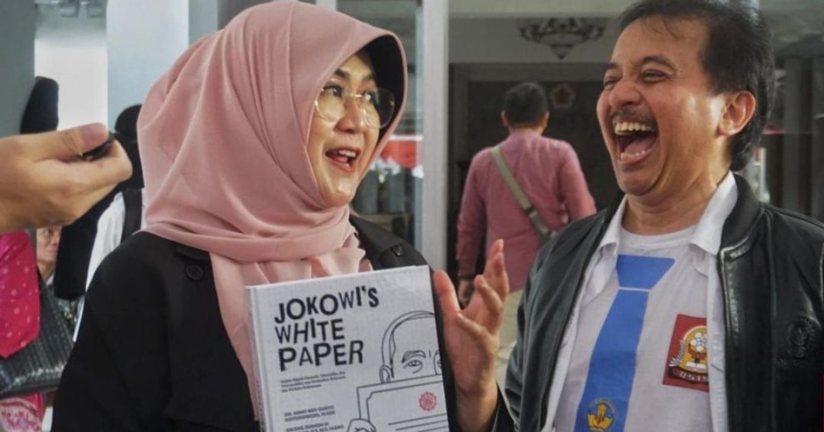 Mantan Menpora Roy Suryo dan pegiat media sosial Dokter Tifa (Tifauzia Tyassuma) dikabarkan diamankan penyidik Polda Metro Jaya pada Jumat (19/6/2026) pagi.