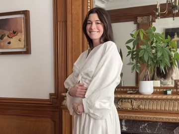 Momen ini terlihat dalam Instagram miliknya. Foto: dok instagram Anne Hathaway