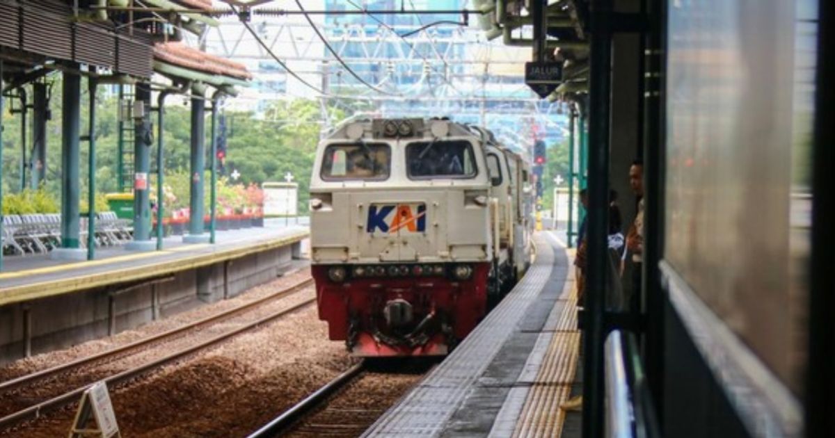 Kereta api ( foto. Detik.com)