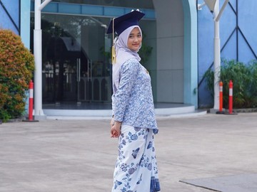 Momen Kebanggaan Irfan Hakim saat Putri Sulungnya, Aisha Keem, Resmi Menyandang Gelar Lulusan SMA